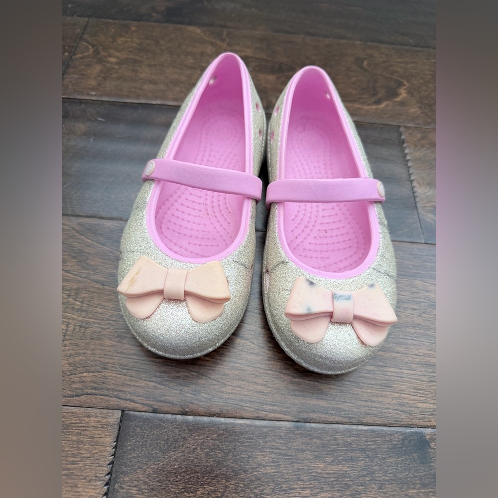 CROCS gold Glitter Keeley Bow mary Jane sneakers girl’s shoes size 13